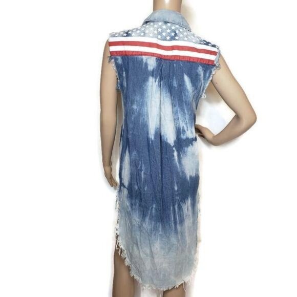 Sleeveless Denim Vest Dress With American Flag design & Frayed Hem size Medium - Picture 2 of 5